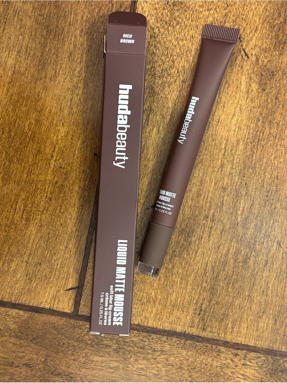 Huda Beauty New Liquid Matte Mousse